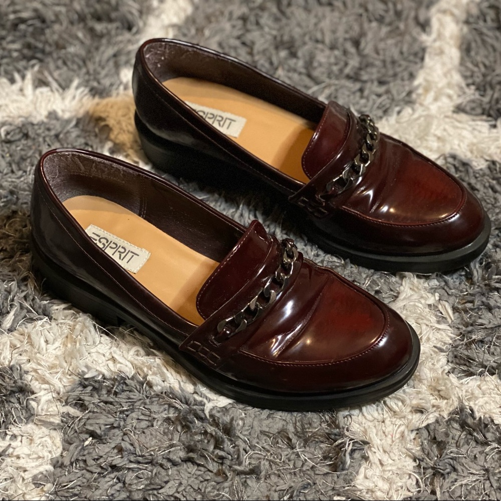 Esprit woman patent shoes